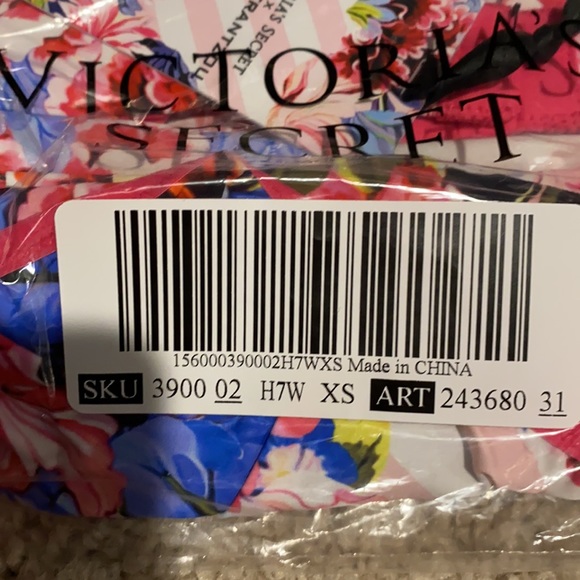 Victoria’s Secret x Mary Katrantzou Crop Top - Picture 5 of 5